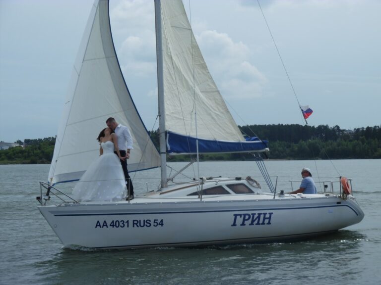Прогулка на парусной яхте Грин по Обскому морю | Фото 2