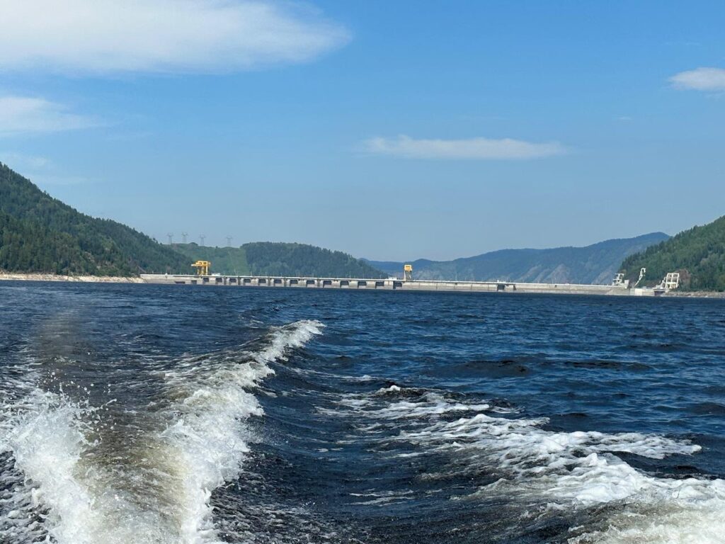 Экскурсия Прогулка на катере Водолей до Саяно-Шушенской ГЭС | Фото 3